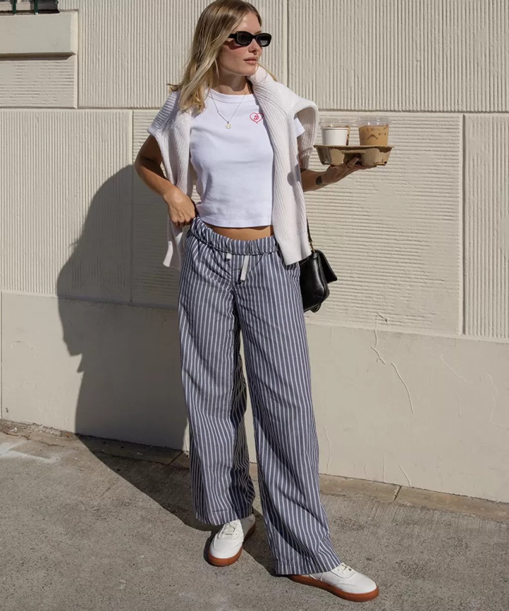 boden_sneakers_white_black_leather_3.webp DOLCE VITA Boden Sneakers White Black Leather Shop